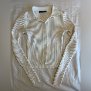 NWOT - Brandy Melville white ribbed collared button up sweater
